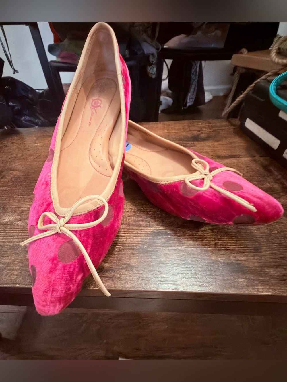 Born Crown Pink Velvet Polka Dot Ballet Flats Almond Toe Bow Sz 7.5 EUC
